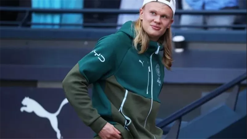التشكيلة الأولى في حقبة ماريسكا.. هالاند يقود سيتي ومرموش احتياطيًا