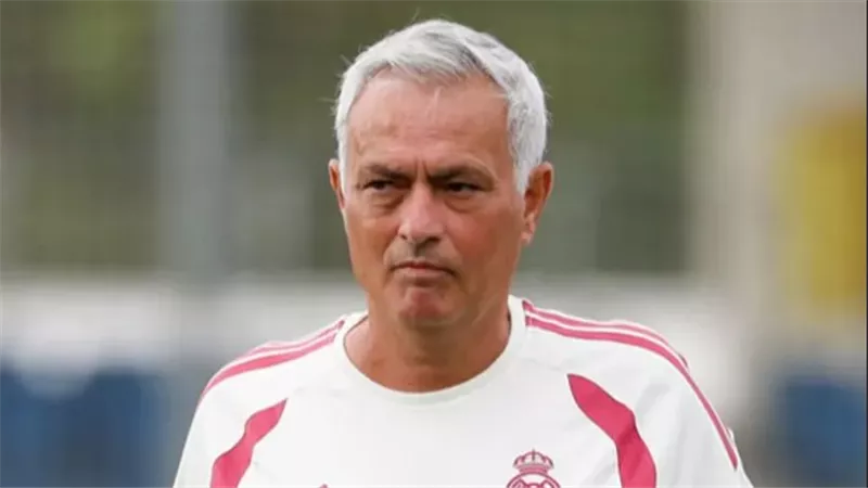 جوزيه مورينيو يفاجئ ريال مدريد: أثق دومًا بالحكام الإسبان