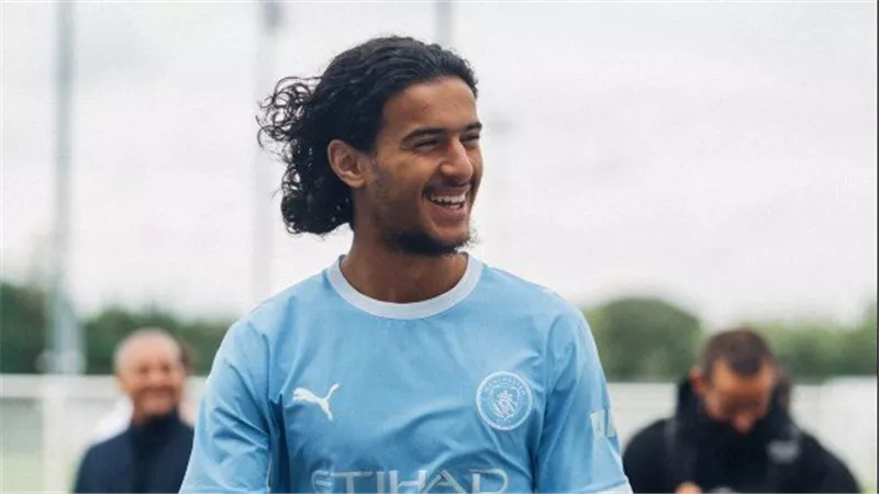 المغربي أيوب بوعدي بعد انتقاله إلى مانشستر سيتي: التواجد هنا حلم كبير