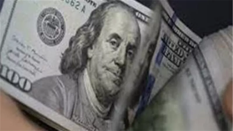 الدولار اليوم الخميس.. أسعار الشراء والبيع في البنك الأهلي وبنك مصر