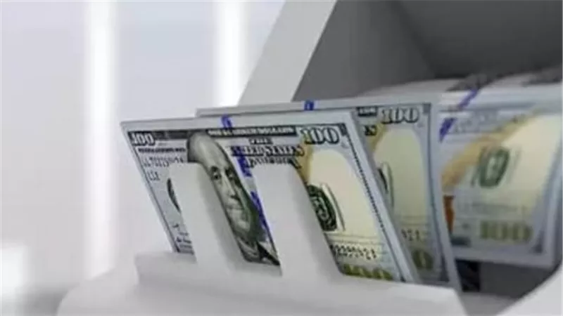 الدولار مقابل الجنيه.. أسعار الشراء والبيع في البنك المركزي والبنوك