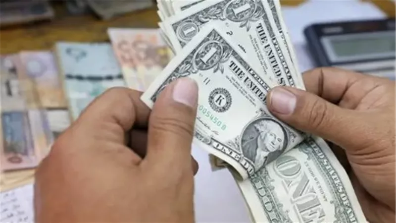 سعر الدولار اليوم في البنوك المصرية.. تحركات العملة الخضراء وأحدث أسعار العملات الأجنبية