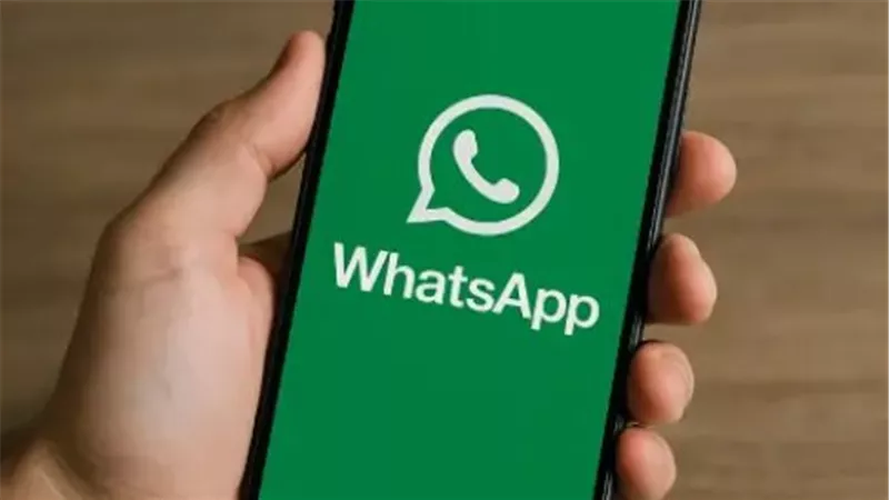 ميزة جديدة من واتساب تكشف الصور والفيديوهات المولدة بالذكاء الاصطناعى
