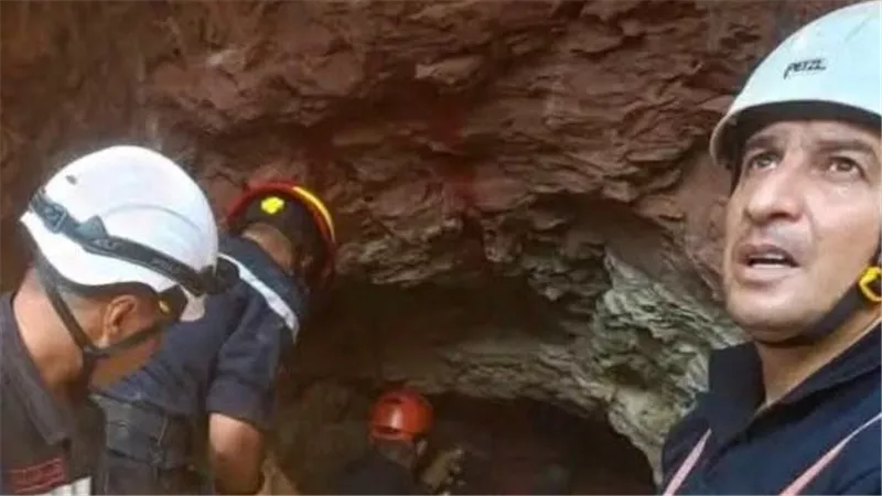  الجزائر.. أخر تطورات عملية إنقاذ الطفل أيوب في ولاية البيض 