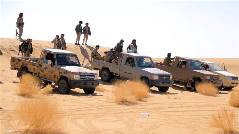 الجيش اليمني مدعومًا بألوية العمالقة يسيطرون على كامل مدينة حريب الشمالية