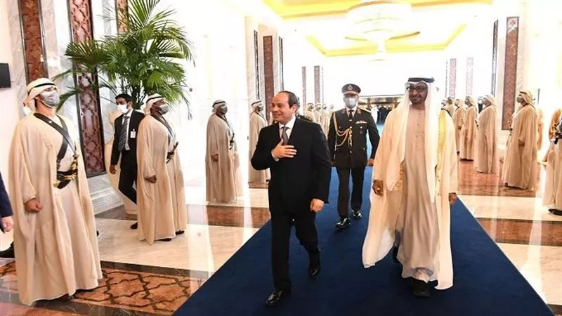 السيسي يشارك في جلسة رباعية مع بن زايد وملك البحرين وبن راشد