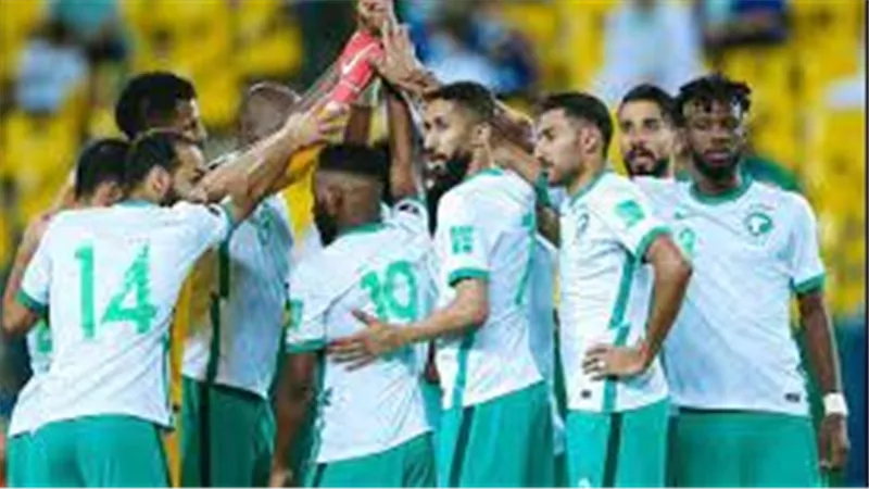 منتخب عمان ضيفًا ثقيلًا على المنتخب السعودي.. في هذا التوقيت