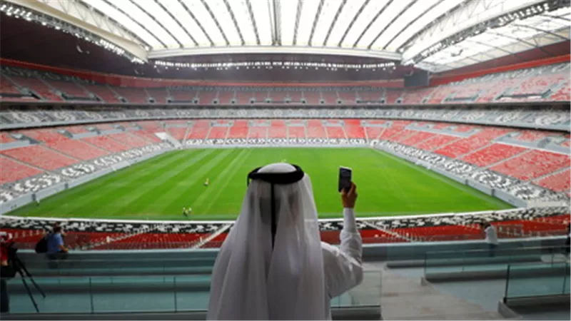 بلومبيرغ: قطر تدرس السماح بالمشروبات الكحولية في ملاعب كأس العالم