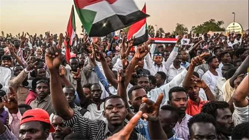اللجان التنسيقية في السودان تدعو للمظاهرات والمطالبة بحكم مدني