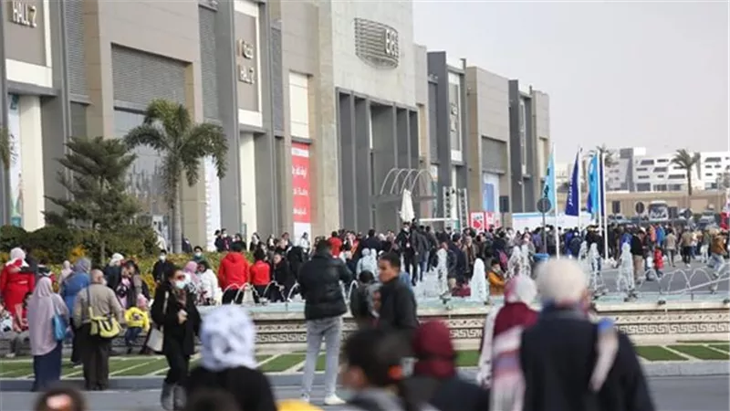 في يومه التاسع.. معرض القاهرة الدولي للكتاب يستقبل 297 ألف زائر