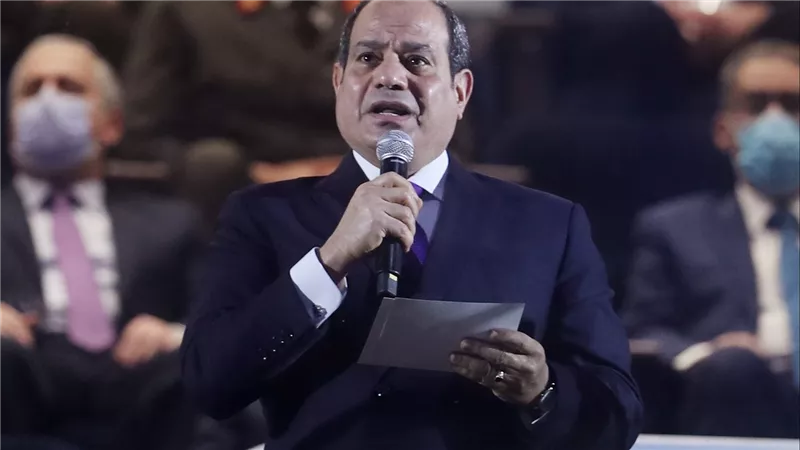 وضع الخط الأحمر وردع مُخططات تركيا والإخوان.. جهود السيسي في أزمة ليبيا