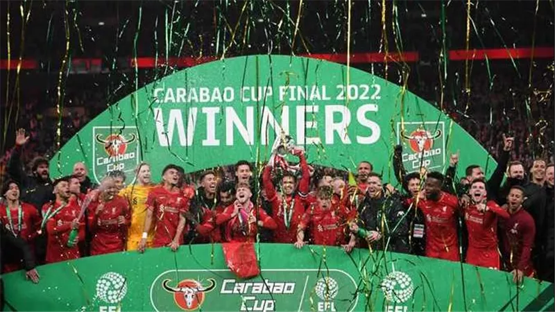  كأس الرابطة الإنجليزية.. ليفربول يتوج بالبطولة بفوزه على تشيلسي في المباراة النهائية