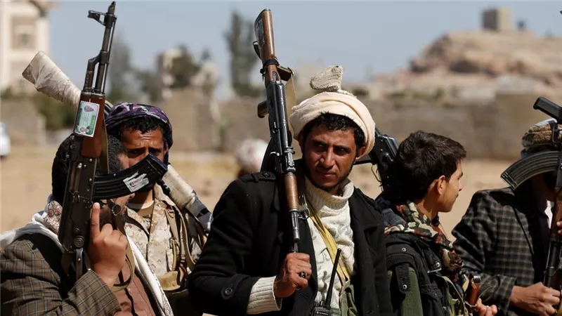 الحوثيون في اليمن يجهزون لفرض عملة جديدة بدلا من الريال.. والبنك المركزي يحذر من كارثة إقتصادية