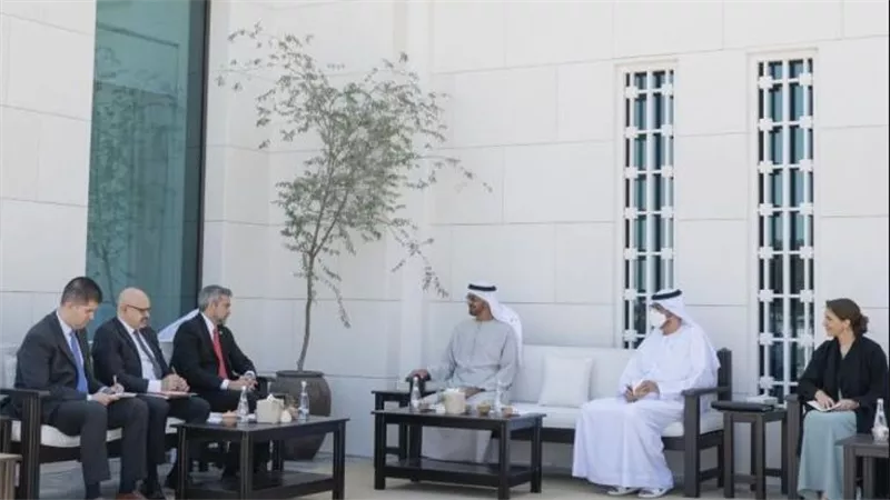 ولي عهد أبوظبي يستقبل رئيس الباراغواي ويؤكد أن بلاده حريصة على مد جسور التواصل مع العالم