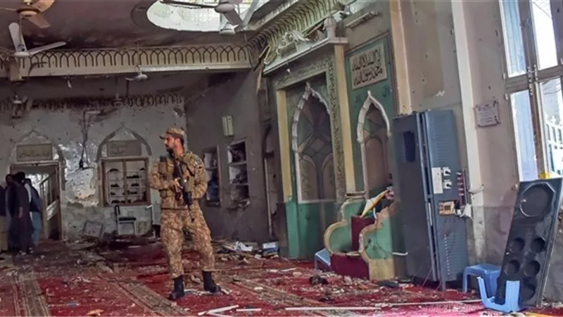 داعش يعلن مسؤوليته عن تفجير مسجد في باكستان