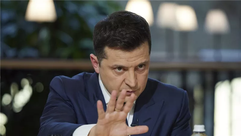 حرب نفسية وإعلامية.. الحقيقة الكاملة لهروب الرئيس الأوكراني خوفًا من روسيا