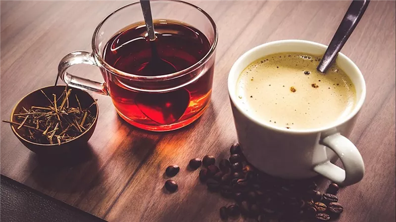أضرار القهوة والشاي والنسكافيه على الريق 