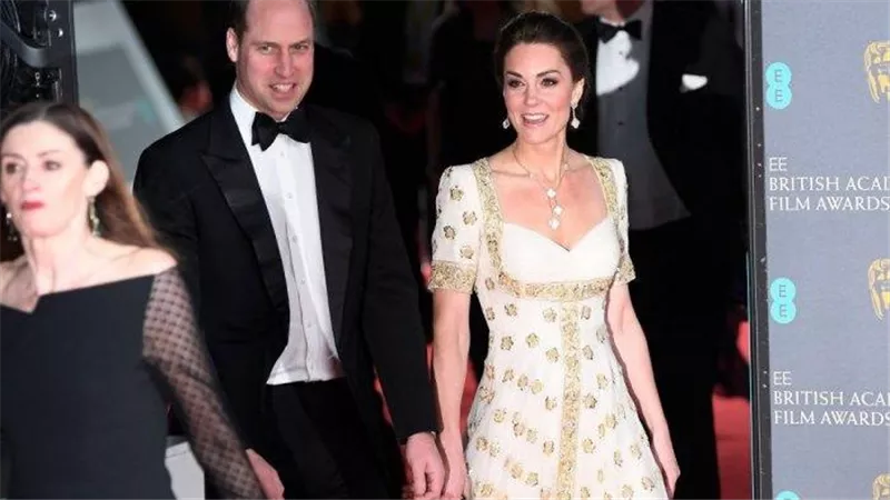 نجوم السينما العالمية يتوافدون على حفل توزيع جوائز الـ BAFTA