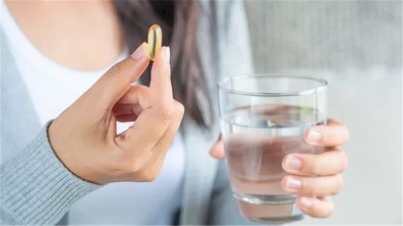  كيف يمكن للشراب الذي تستخدمه لابتلاعها أن يؤثر على صحتك؟