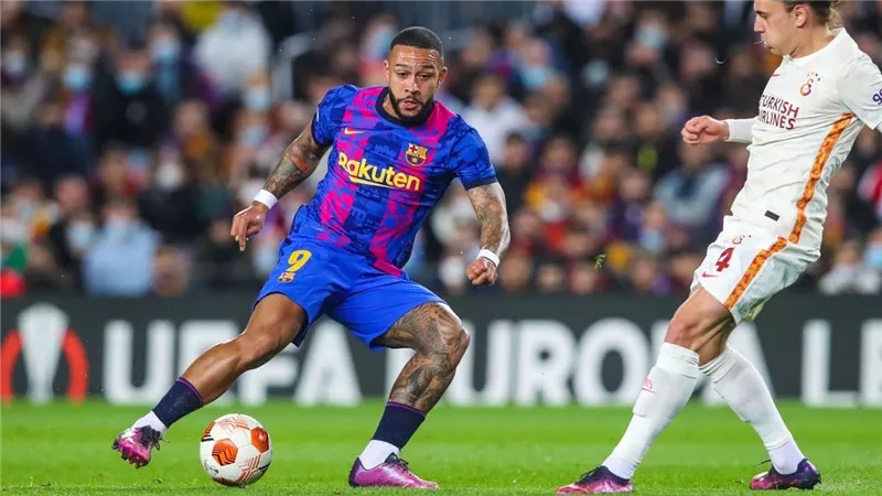 جالاتا سراي يتعادل مع برشلونة إيجابيا في الشوط الأول من بطولة الدوري الأوروبي