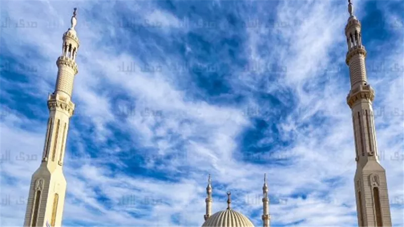 مسجد الفتاح العليم بالعاصمة الجديدة.. 21 قبة و4 مآذن بارتفاع 95 مترًا