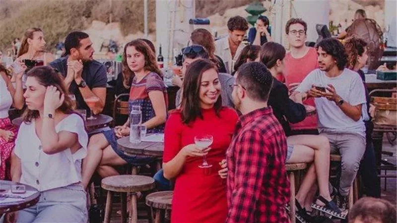  أزمة العنوسة تتفاقم في إسرائيل.. أكثر من نصف الشباب بلا زواج 