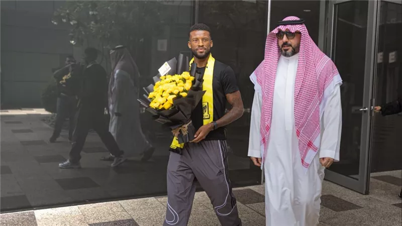 الاتحاد السعودي يُعلن ضم فينالدوم رسميا.. ورسالة حماسية من اللاعب