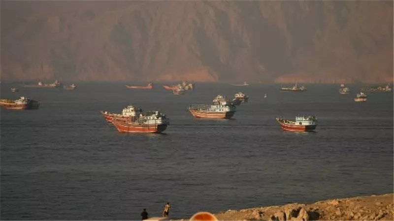  كوريا الجنوبية تنفي مناقشة «نشر قوات في هرمز».. وتؤكد إجراء اتصالات مع طهران بشأن أمن المضيق 
