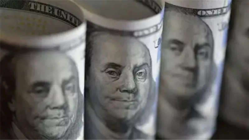 سعر الدولار مقابل الجنيه اليوم الأربعاء.. استقرار في معظم البنوك