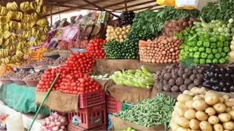 قول لنا عندك بكام؟.. أسعار الخضار والفاكهة اليوم تفتح باب المقارنة بين الأسواق