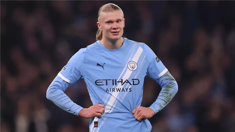 هدف واحد يبعد هالاند عن رقم قياسي جديد أمام مانشستر يونايتد بالدوري الإنجليزي