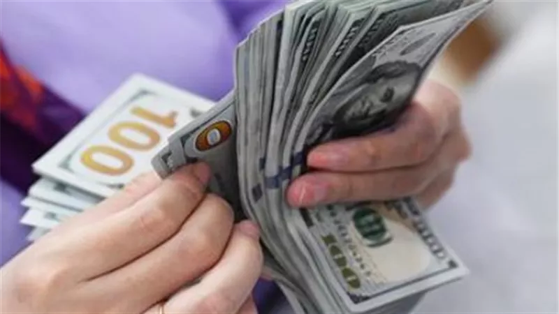 آخر أخبار الدولار اليوم.. الأسعار الرسمية تكشف اتجاه العملة الأمريكية أمام الجنيه