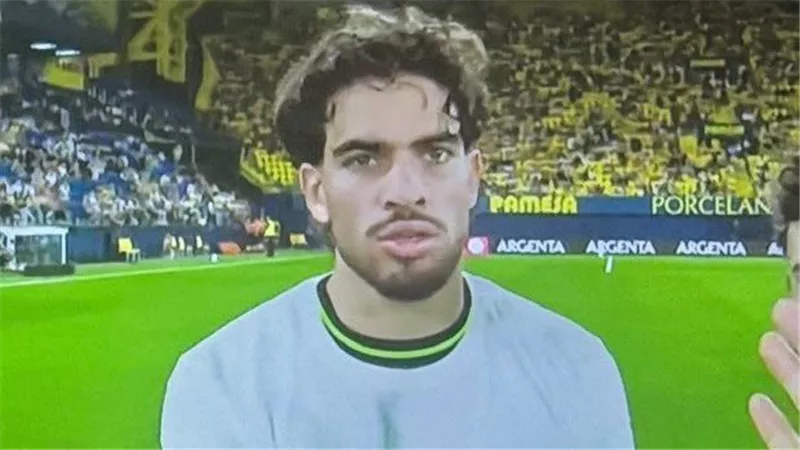 بسبب صورة.. عبد الصمد الزلزولي يثير أزمة كبيرة في المغرب (صورة)