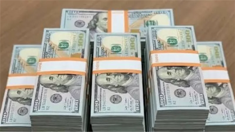 الدولار اليوم السبت.. سعر جديد في بنك وأرقام متقاربة بالباقي