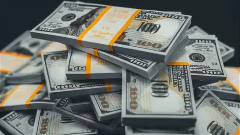 سعر الدولار اليوم الأحد.. مفاجأة في أسعار العملة الأمريكية بالبنوك