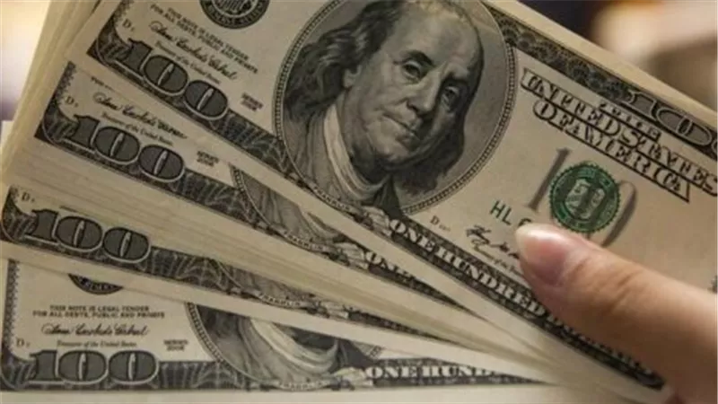 بكام الدولار النهارده؟.. أسعار العملة الأمريكية في البنك الأهلي ومصر وCIB