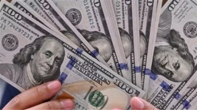 الدولار اليوم الخميس.. أسعار جديدة أمام الجنيه في البنوك