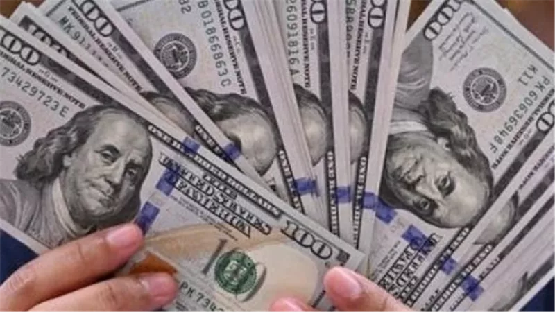 الدولار يحافظ على مستواه.. أسعار العملة الأمريكية في البنوك اليوم