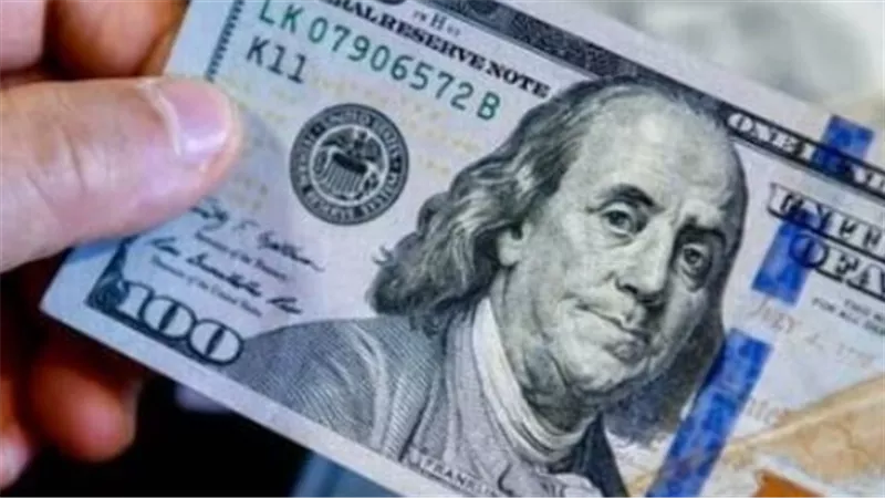 قبل التعاملات.. تعرف على سعر الدولار اليوم في البنوك المصرية