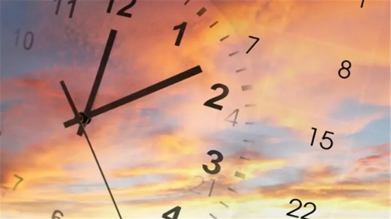 تأخير الساعة 60 دقيقة.. موعد بدء التوقيت الشتوي 2026