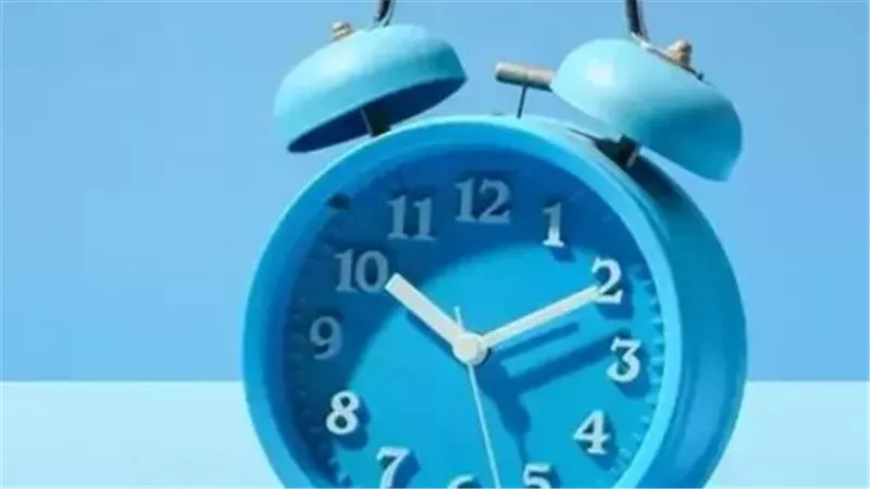 التوقيت الشتوي 2026.. ماذا يحدث للساعة عند منتصف الليل؟