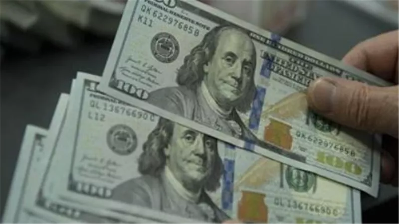 سعر الدولار اليوم في البنوك.. تفاوت محدود بين أسعار الشراء والبيع