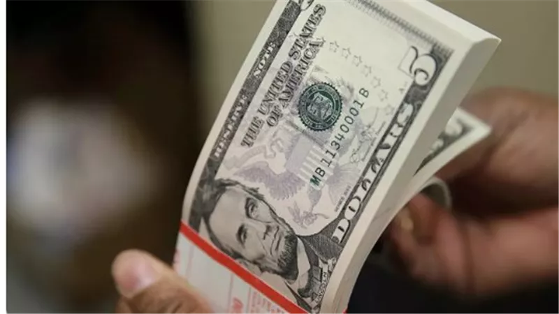 الدولار اليوم.. رقم جديد لسعر العملة الأمريكية في البنك المركزي