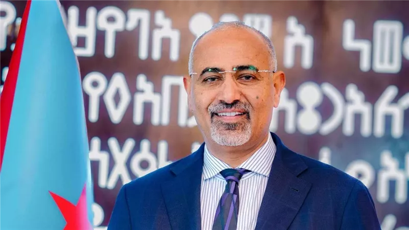  الزُبيدي يدعو إلى المشاركة الفاعلة في مليونية التعبئة الشعبية العامة للدفاع عن الجنوب العربي 