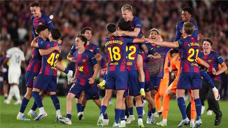 تحت قيادة فليك.. برشلونة بالعلامة الكاملة في بداية موسم 2026-2027 تحت قيادة فليك.. برشلونة بالعلامة الكاملة في بداية موسم 2026-2027