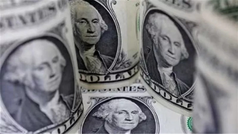 الدولار أمام الجنيه المصري.. مقارنة أسعار الشراء والبيع في البنوك