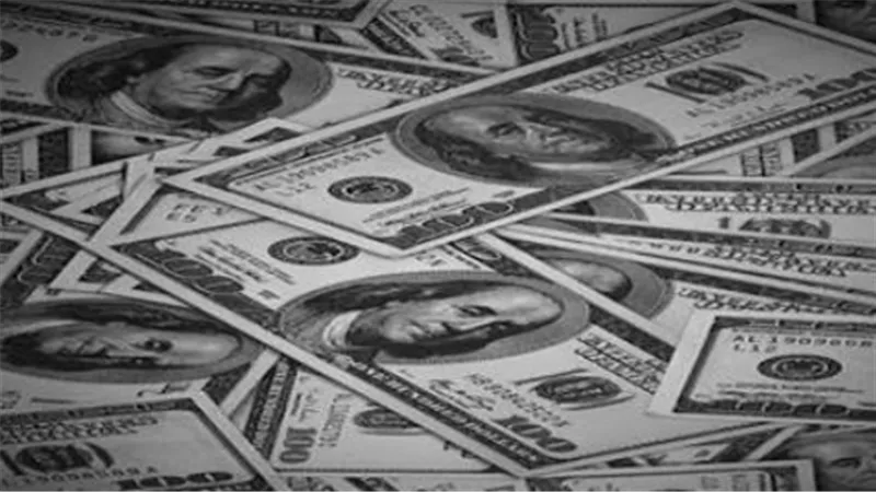 الدولار بكام النهارده؟ أسعار الشراء والبيع في 10 بنوك مصرية