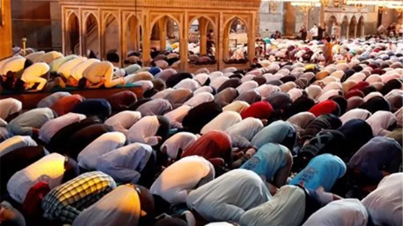 موعد أذان الفجر اليوم في مصر.. مواقيت الصلاة الثلاثاء 13 أكتوبر 2026