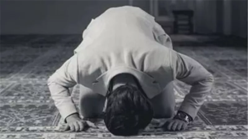 مواقيت الصلاة في القاهرة اليوم الثلاثاء.. موعد أذان الفجر والمغرب والعشاء