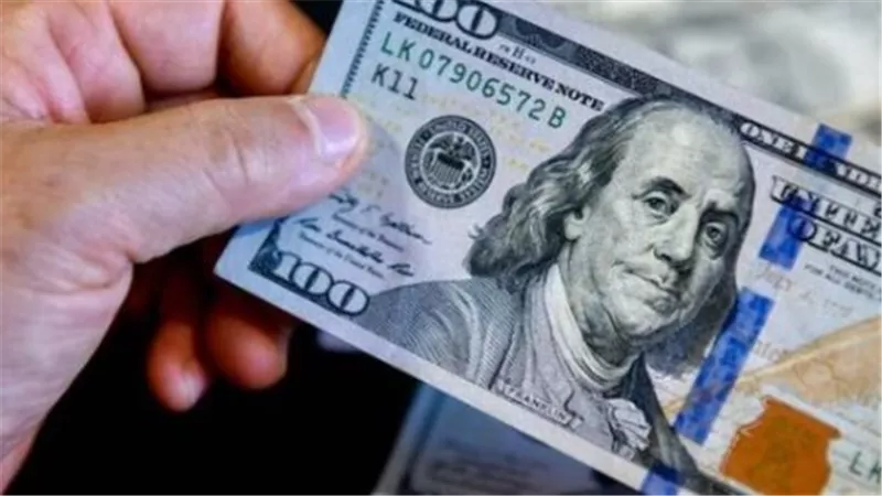 تحرك جديد في سعر الدولار أمام الجنيه المصري اليوم.. كم سجل في البنوك؟